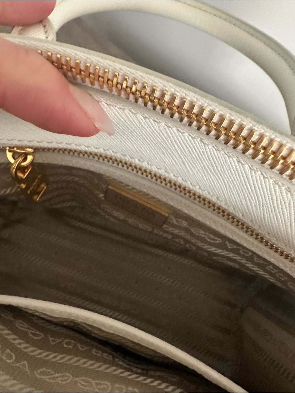 Prada Galleria mini Saffiano leather bag - Picture 7 of 13